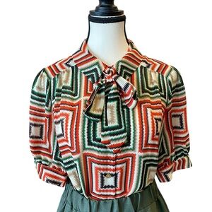 Vince Camuto Geometric Tie-Neck Blouse in Green, Red & Cream Size M versatile